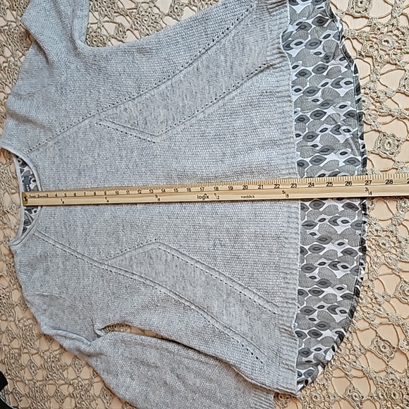 Macy's Coin 1804 Gray Cable Knit Long Sleeved Split Back Sweater - Picture 7 of 10